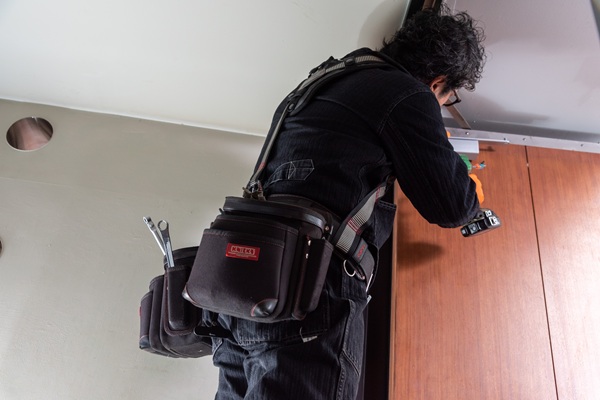 ドアクローザーの修理